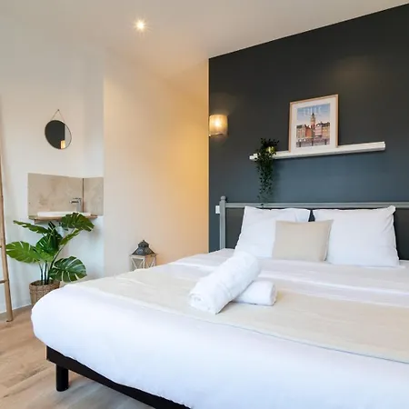 Superb Bright Apartment, 2 Bedrooms, 5 People شقة ليل