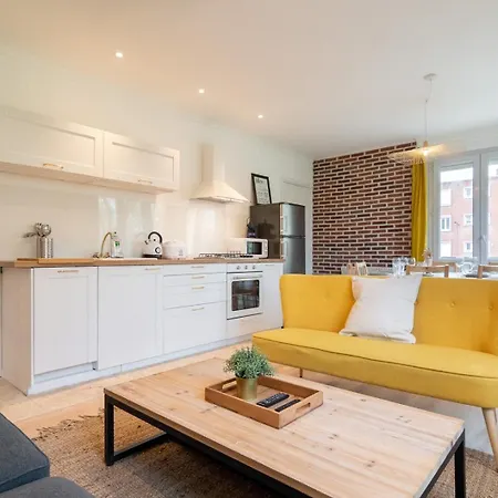 Superb Bright Apartment, 2 Bedrooms, 5 People