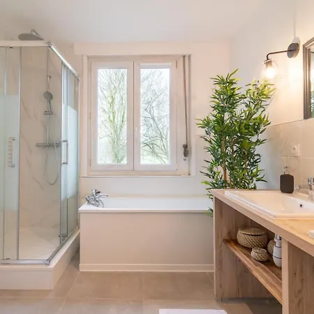 Superb Bright Apartment, 2 Bedrooms, 5 People 릴